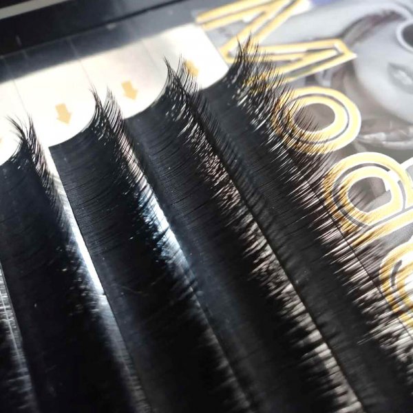 Hyperbolic flowering in one second